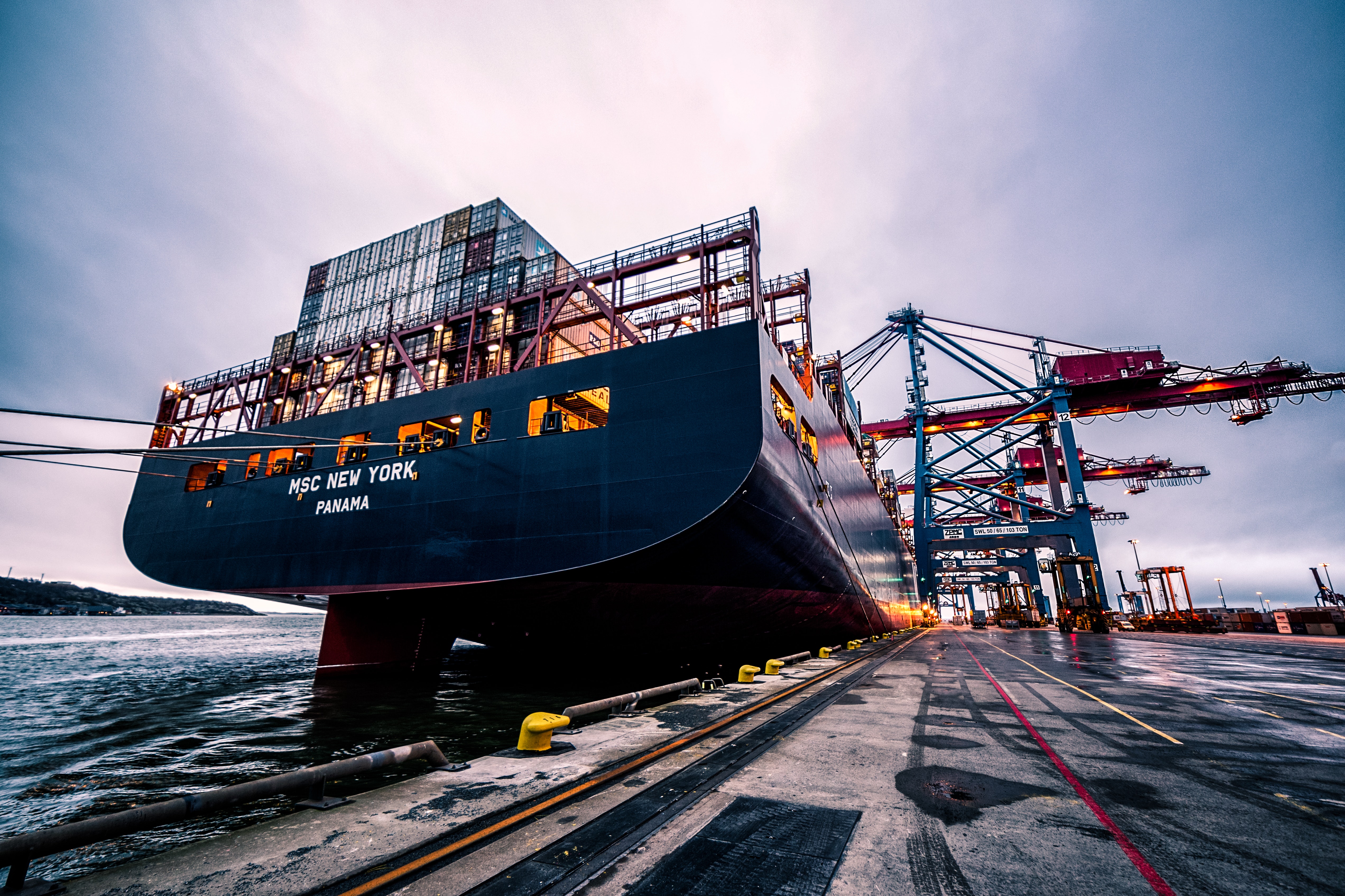 East-West spreads rising  |  Higher rates for LR tankers
