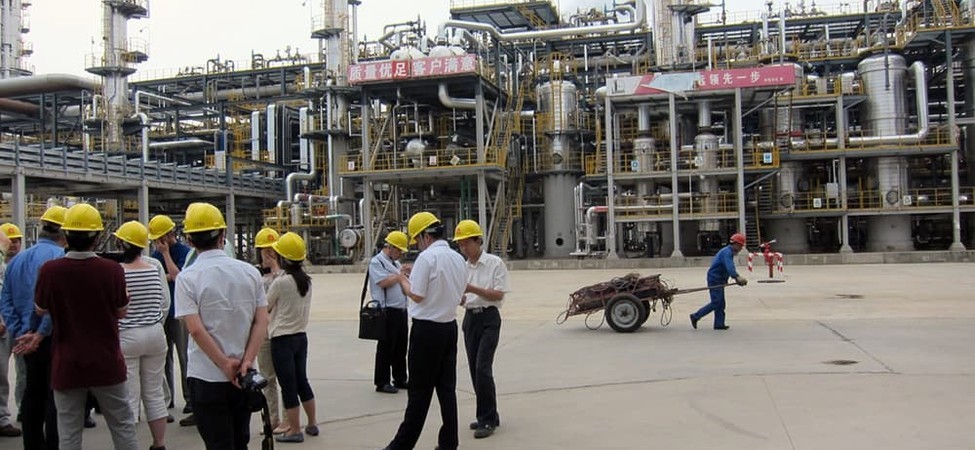 European methanol: Lack of urgent buying, selling interest slows market / At least 5,000 mt traded in week / Methanex, Valenz announced 18-20 cents/gallon decrease in Americas