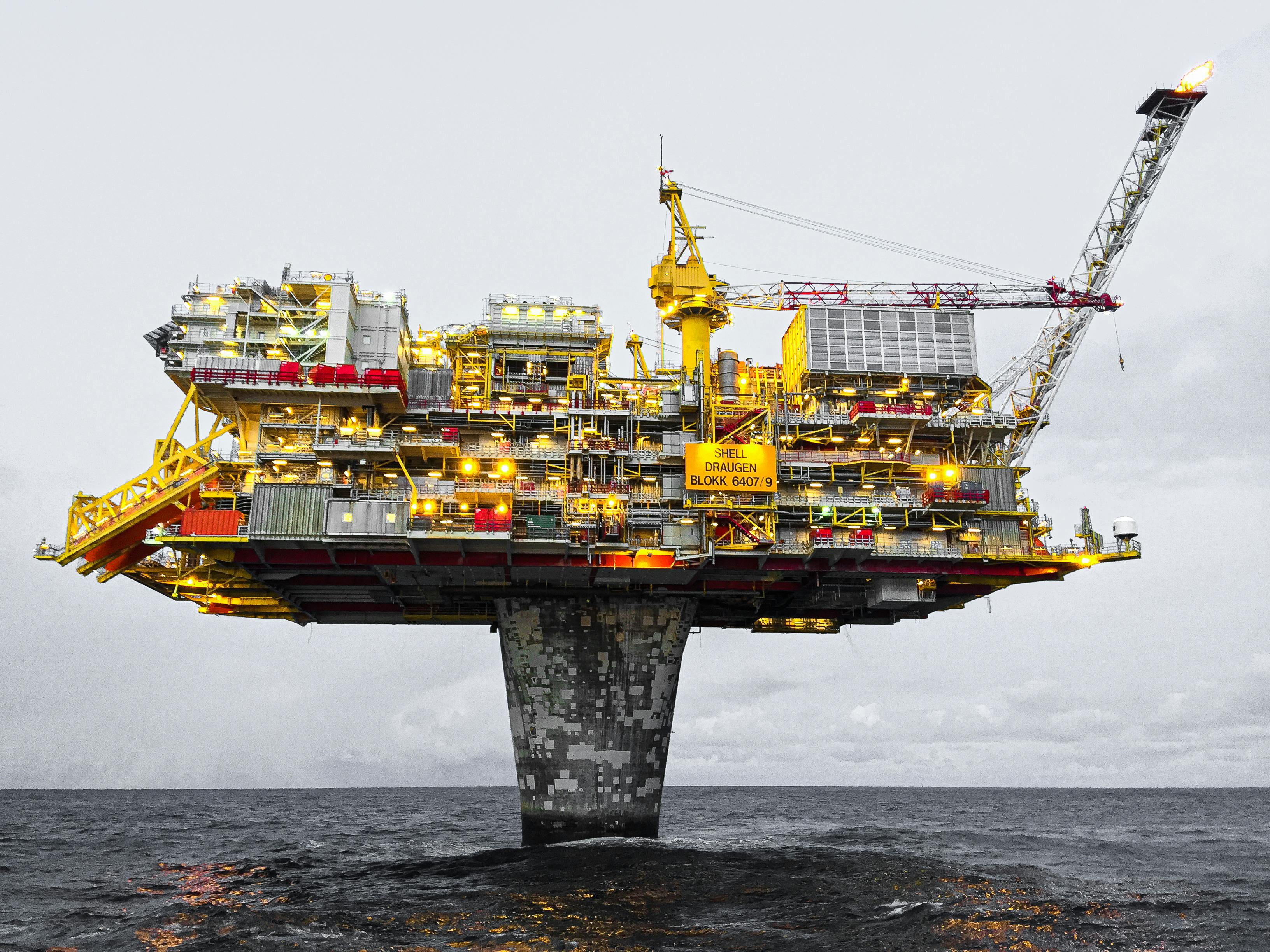 Middle East Sour Crude Daily Market Analysis  / QatarEnergy cuts June OSP differentials by $6.55-$7/b MOM  / Trafigura bids for July Upper Zakum crude